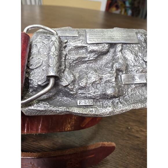 1983 Bergamot Brass Works BOWHUNTING Belt Buckle Enameled 3.25" x 2.5" With Belt - Picture 13 of 16